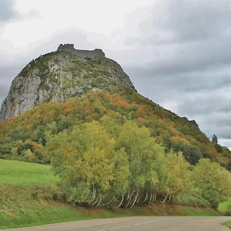 Le Calme De La Campagne Le Confort Tatil Evi Vivies (Ariege)